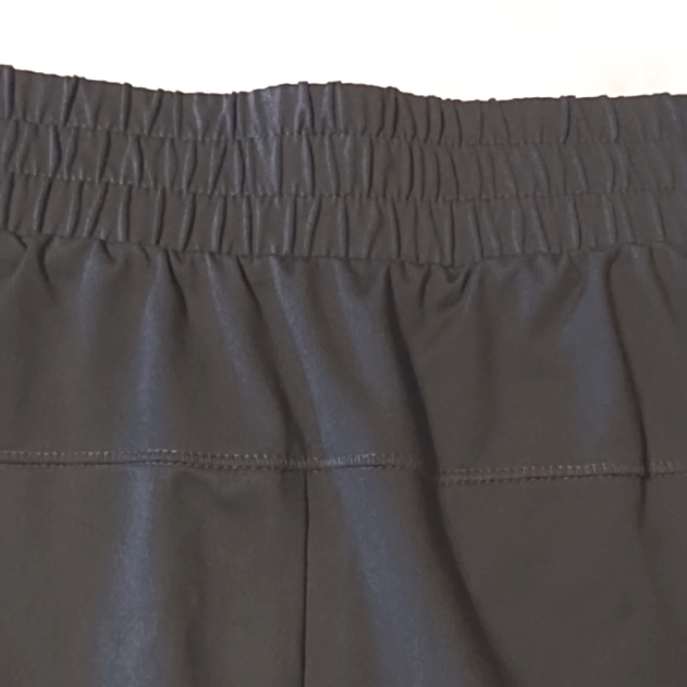 All In Motion Women Shorts. - Picture 5 of 8